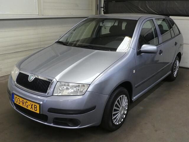 Grijs Gebruikt 2005 Skoda Fabia Ambiente Stationwagen | € 1.495 (Eerlijke prijs) - Afbeelding 1/4