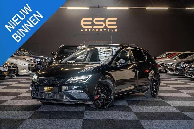 Zwart Gebruikt 2018 Seat Leon Beats Hatchback | € 19.995 (Iets duurder) - Afbeelding 1/4
