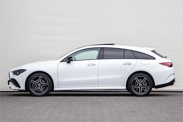 Occasion Mercedes CLA250 Shooting Brake Premium 218 PK (160 kW) 2024 Wit Stationwagen