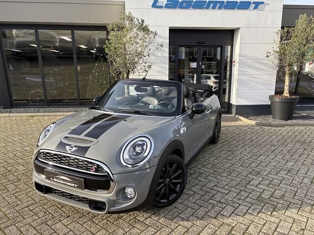 Grijs Occasion 2018 Mini John Cooper Works Cabriolet Cabriolet | € 22.750 (Eerlijke prijs) - Afbeelding 1/4