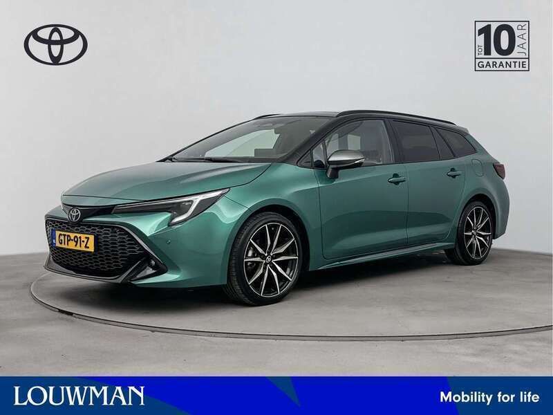 Groen Gebruikt 2024 Toyota Corolla Sport Stationwagen | € 39.450 - Afbeelding 1/3