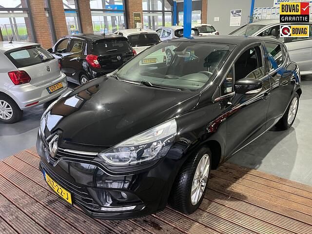 Zwart Gebruikt 2018 Renault Clio IV LIMITED Hatchback | € 9.950 (Eerlijke prijs) - Afbeelding 1/4