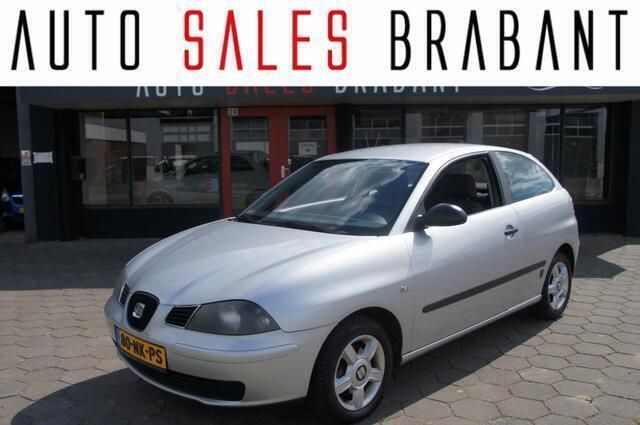Grijs Gebruikt 2003 Seat Ibiza Sport Hatchback | € 1.390 (Eerlijke prijs) - Afbeelding 1/4