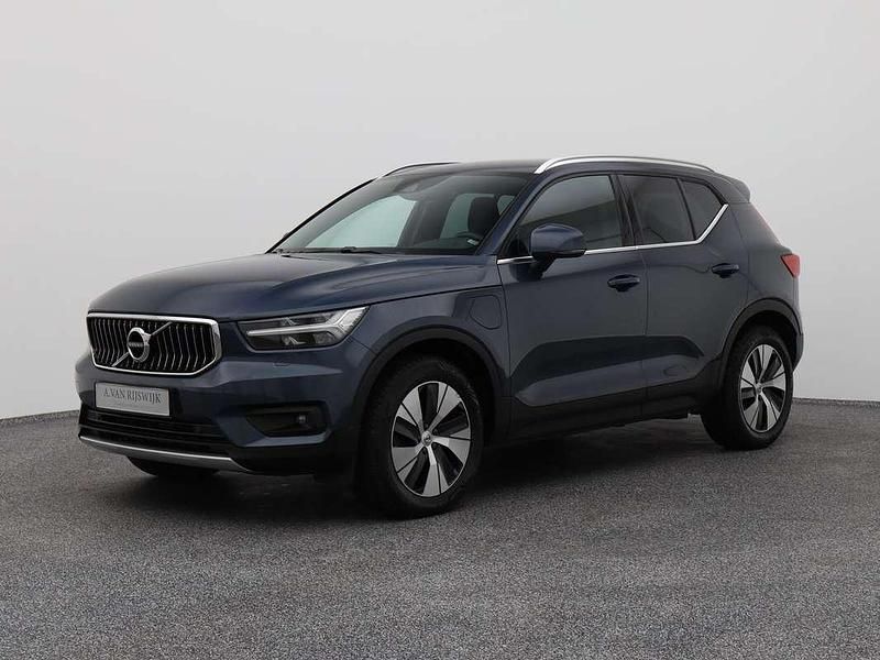 Blauw (metallic) Gebruikt 2021 Volvo XC40 Inscription SUV | € 24.700 (Super prijs) - Afbeelding 1/4