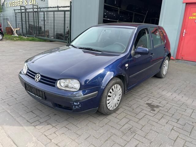 Blauw Gebruikt 1999 VW Golf IV Hatchback | € 1.999 (Eerlijke prijs) - Afbeelding 1/4