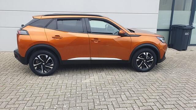 Occasion Peugeot 2008 Allure 131 PK (96 kW) 2021 Oranje SUV
