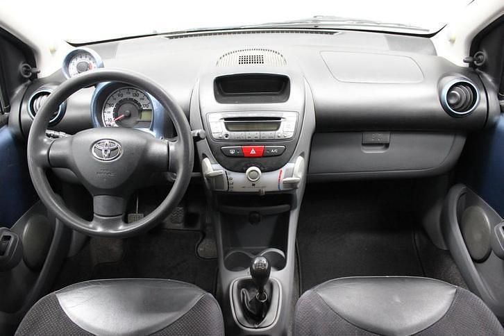 Occasion Toyota Aygo Sport 68 PK (50 kW) 2009 Blauw Hatchback