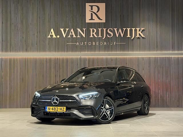 Grijs Occasion 2021 Mercedes C200 AMG line Stationwagen | € 36.900 (Iets duurder) - Afbeelding 1/4