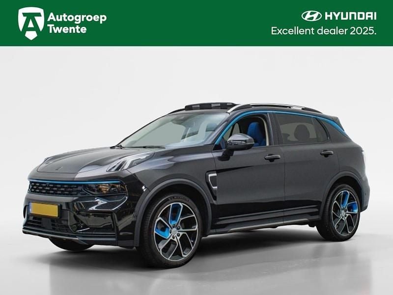 Zwart (metallic) Gebruikt 2023 Lynk & Co 01 SUV | € 26.950 (Goede deal) - Afbeelding 1/3