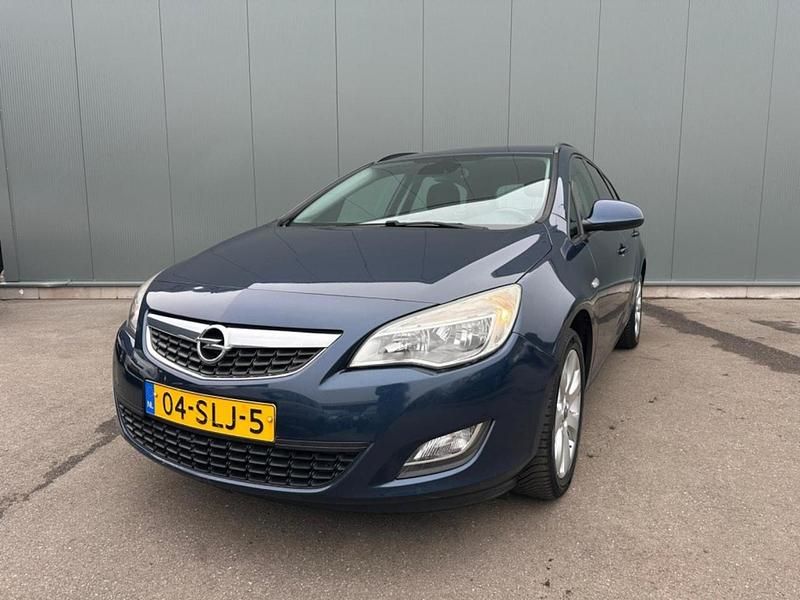 Blauw Occasion 2011 Opel Astra Edition Stationwagen | € 2.995 (Super prijs) - Afbeelding 1/4