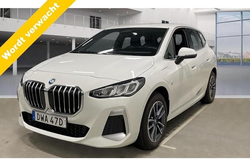 Wit Gebruikt 2024 BMW 225 Active Tourer M Sport MPV | € 39.950 (Super prijs) - Afbeelding 1/4