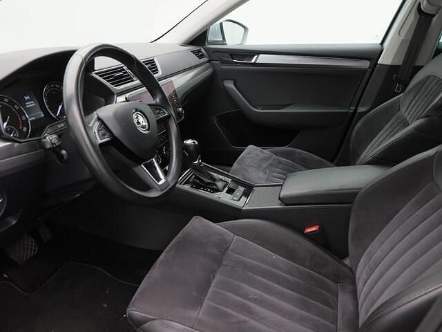 Occasion Skoda Superb Business Line 150 PK (110 kW) 2019 Grijs Hatchback