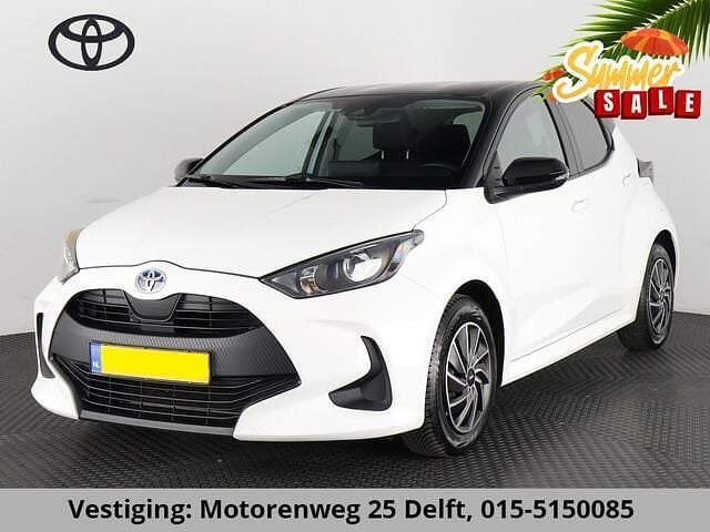 Wit Gebruikt 2022 Toyota Yaris Hatchback | € 18.450 - Afbeelding 1/3
