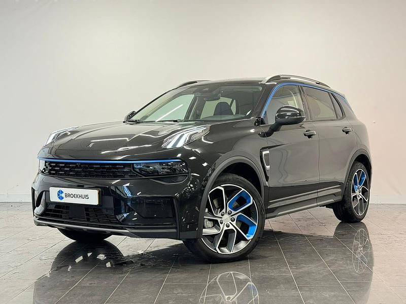 Zwart Gebruikt 2023 Lynk & Co 01 SUV | € 29.445 (Eerlijke prijs) - Afbeelding 1/1