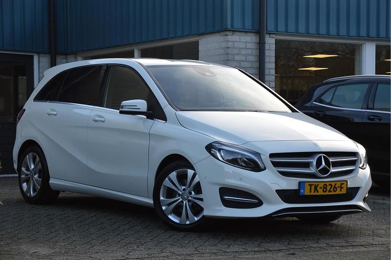 Occasion Mercedes B180 Urban 123 PK (90 kW) 2015 Wit MPV