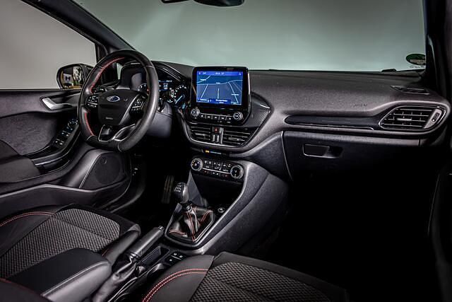 Occasion Ford Fiesta ST-Line 101 PK (74 kW) 2021 Grijs (metallic) Hatchback