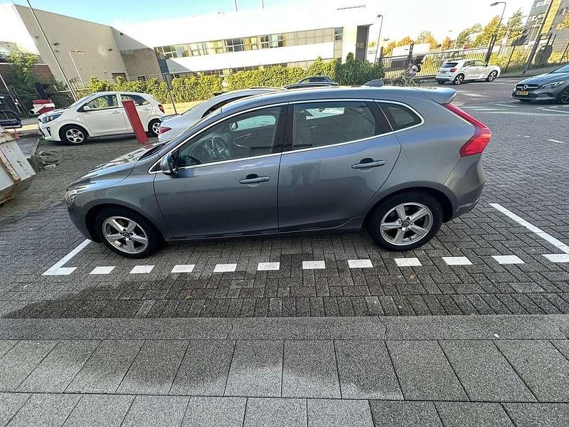 Occasion Volvo V40 Momentum 179 PK (131 kW) 2015 Grijs Stationwagen