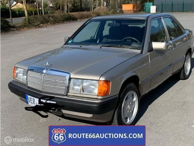 Grijs Gebruikt 1991 Mercedes 190 Sedan | € 5.100 - Afbeelding 1/4