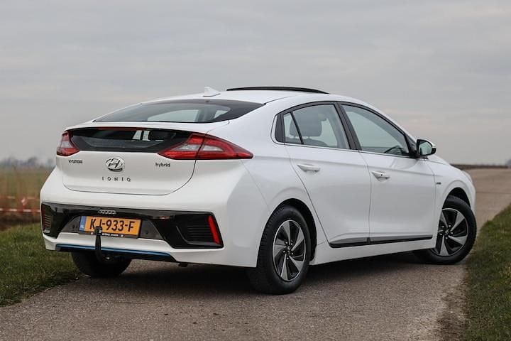 Occasion Hyundai Ioniq Edition 141 PK (103 kW) 2016 Wit Hatchback