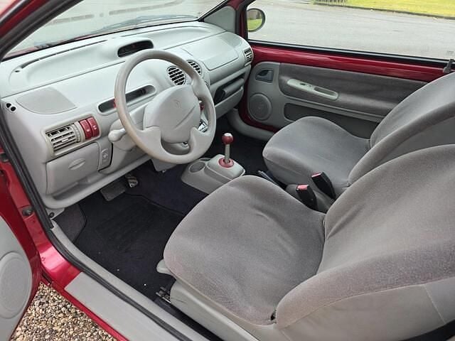 Occasion Renault Twingo 75 PK (55 kW) 2001 Rood Hatchback