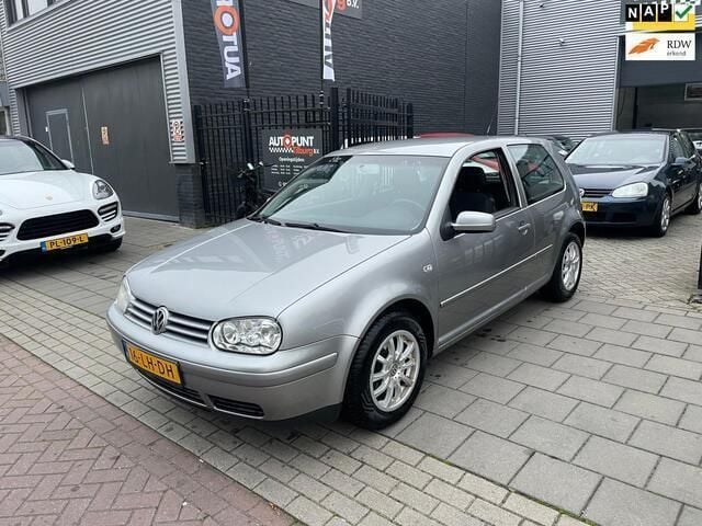 Occasion VW Golf IV 105 PK (77 kW) 2003 Grijs, metallic lak Hatchback
