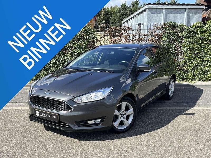 Grijs Gebruikt 2018 Ford Focus Business Edition Stationwagen | € 11.500 (Super prijs) - Afbeelding 1/4