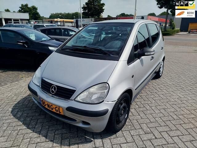 Grijs Gebruikt 2003 Mercedes A140 Elegance MPV | € 1.350 (Eerlijke prijs) - Afbeelding 1/4