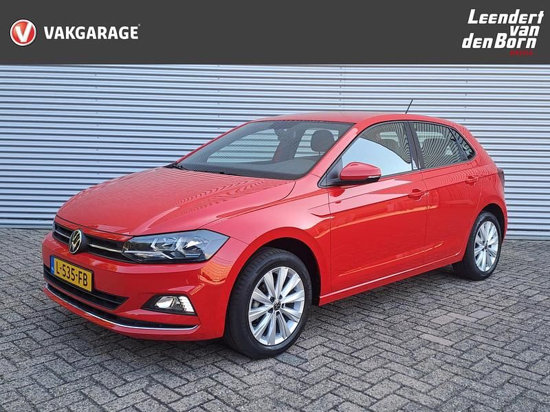Rood metallic Occasion 2021 VW Polo Highline Hatchback | € 16.995 (Eerlijke prijs) - Afbeelding 1/4
