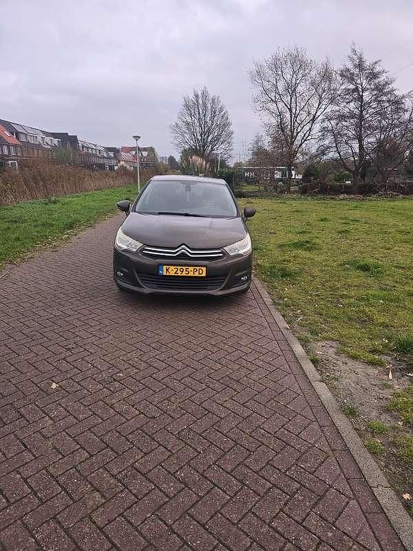 Occasion Citroën C4 Attraction 120 PK (88 kW) 2010 Bruin Hatchback