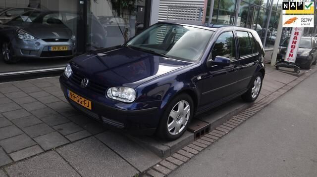 Blauw Gebruikt 2000 VW Golf IV Trendline Hatchback | € 2.450 (Eerlijke prijs) - Afbeelding 1/4