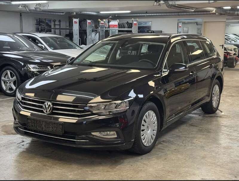 Zwart Gebruikt 2020 VW Passat Business Stationwagen | € 16.999 (Eerlijke prijs) - Afbeelding 1/4