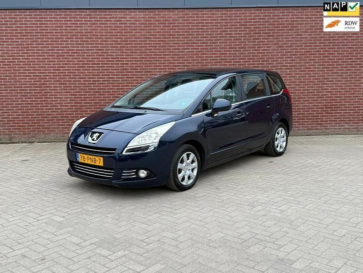 Blauw Occasion 2011 Peugeot 5008 MPV | € 4.250 (Duur) - Afbeelding 1/4