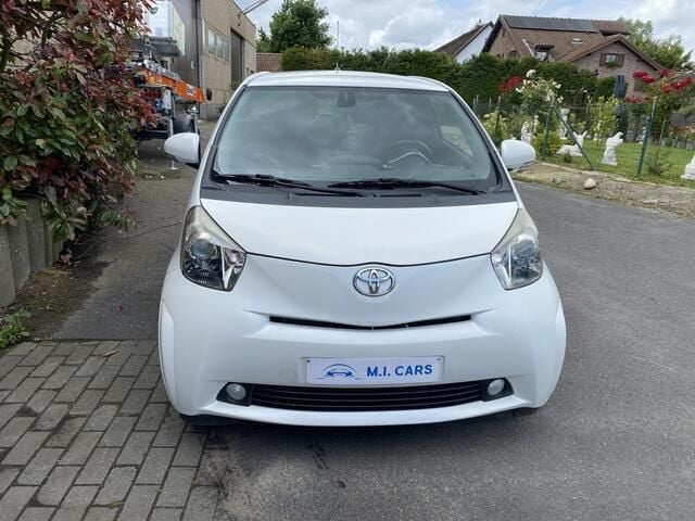 Wit Gebruikt 2009 Toyota iQ Hatchback | € 3.999 (Eerlijke prijs) - Afbeelding 1/4