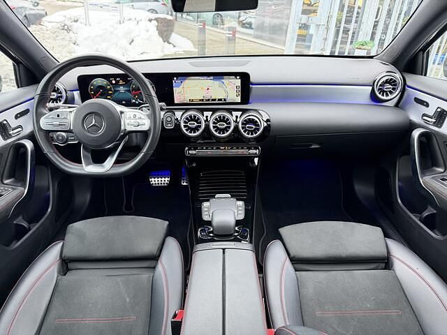 Occasion Mercedes A180 Business 136 PK (100 kW) 2020 Grijs (metallic) Hatchback