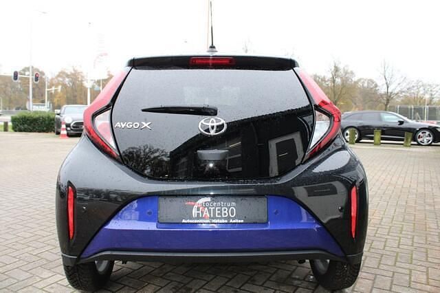 Occasion Toyota Aygo Play 72 PK (52 kW) 2022 Blauw Hatchback