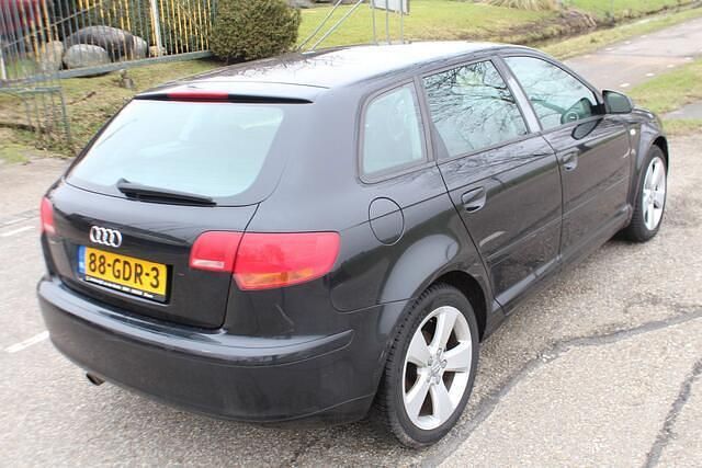 Occasion Audi A3 Sportback Attraction 102 PK (75 kW) 2008 Zwart (metallic) Hatchback