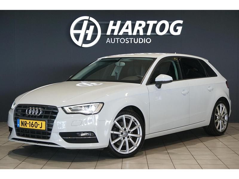 Wit Gebruikt 2015 Audi A3 Sportback Ambition Hatchback | € 15.999 (Goede deal) - Afbeelding 1/4