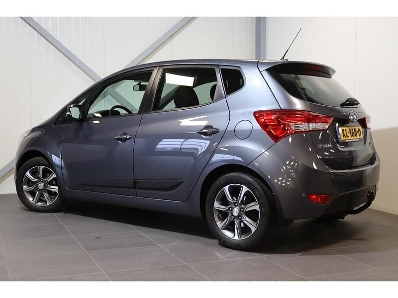 Occasion Hyundai ix20 GO! 90 PK (66 kW) 2016 Grijs Hatchback