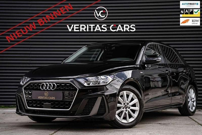 Zwart Gebruikt 2023 Audi A1 Sportback S-Line Hatchback | € 26.450 (Goede deal) - Afbeelding 1/4