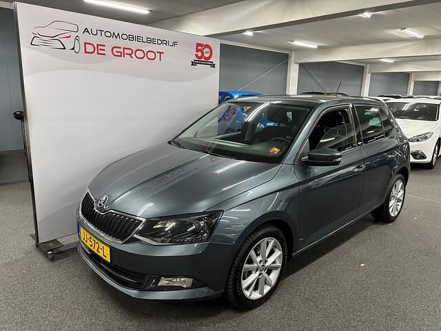 Grijs Gebruikt 2016 Skoda Fabia Joy Hatchback | € 10.950 (Eerlijke prijs) - Afbeelding 1/4