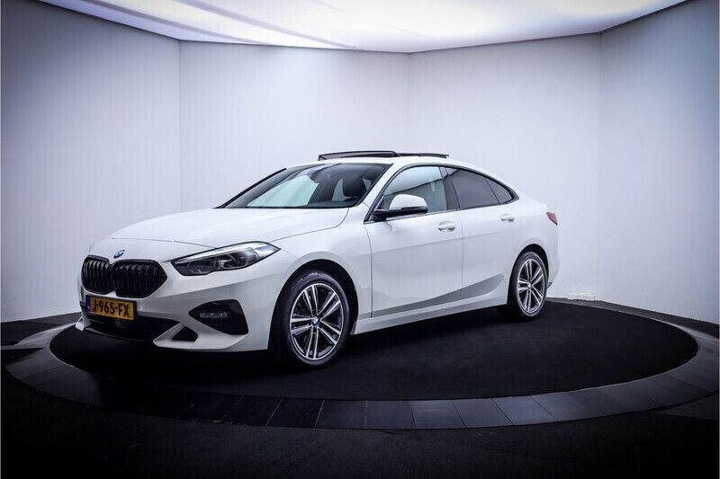 Wit Gebruikt 2020 BMW 218 Executive Coupé | € 26.925 (Iets duurder) - Afbeelding 1/4