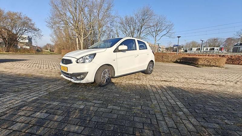 Wit Occasion 2016 Mitsubishi Space Star Hatchback | € 3.700 (Super prijs) - Afbeelding 1/4