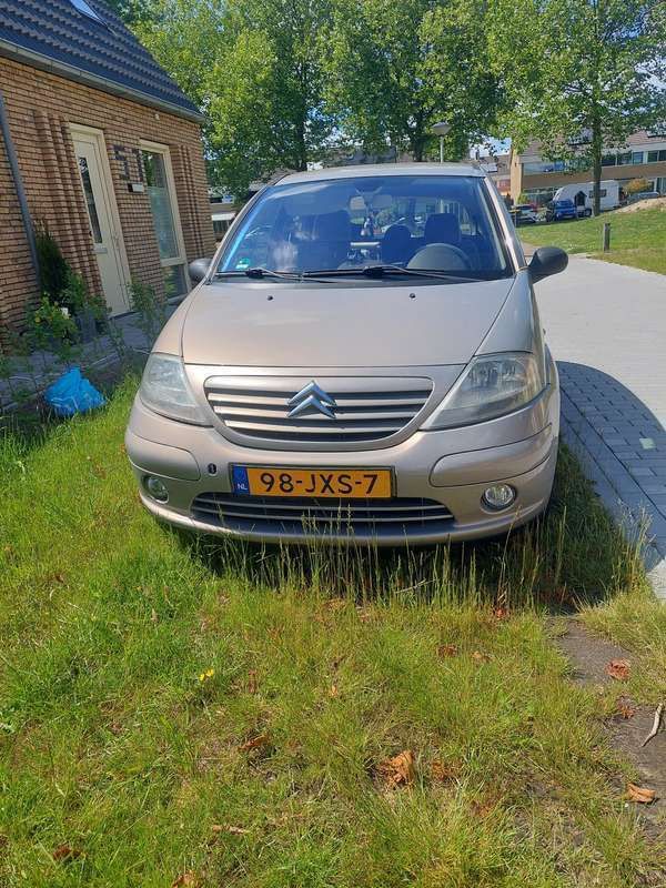 Brons Gebruikt 2004 Citroën C3 Hatchback | € 1.000 (Goede deal) - Afbeelding 1/4