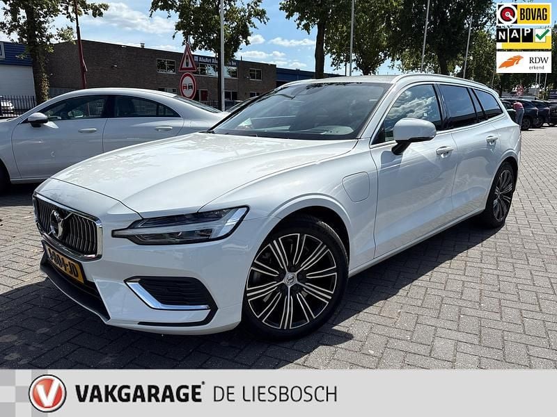 Wit Gebruikt 2020 Volvo V60 Business Edition Stationwagen | € 27.400 (Goede deal) - Afbeelding 1/4