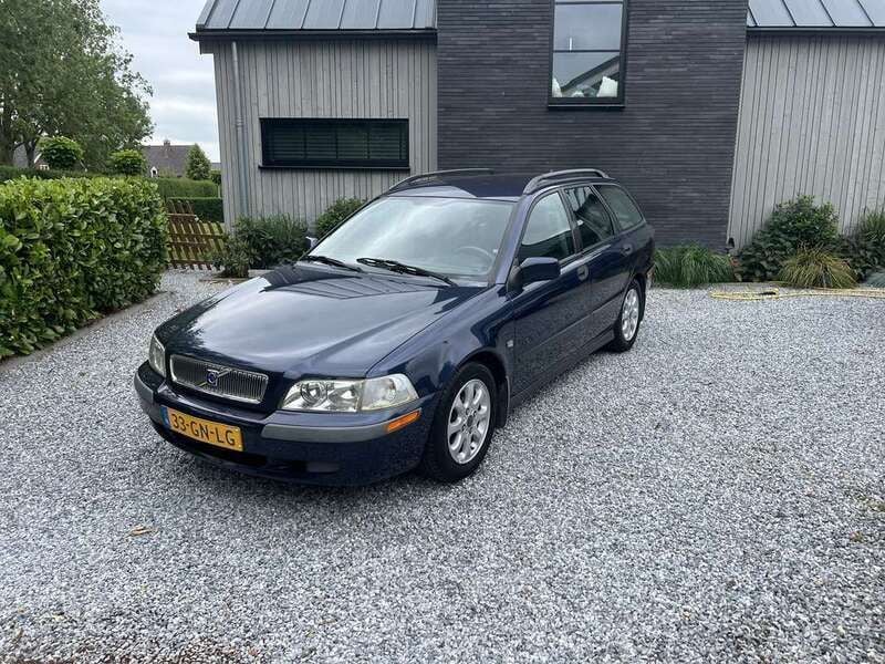 Gebruikt 2001 Volvo V40 Stationwagen | € 1.450 (Eerlijke prijs) - Afbeelding 1/4