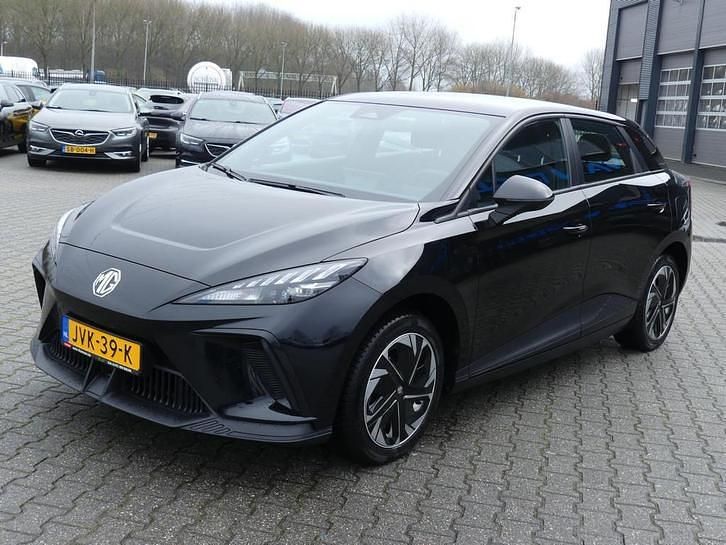 Occasion MG MG4 EV Comfort 125 kW (170 PK) 2023 Zwart Hatchback