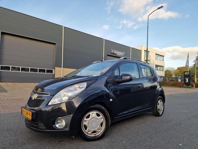 Zwart Gebruikt 2012 Chevrolet Spark LT Hatchback | € 2.200 (Eerlijke prijs) - Afbeelding 1/4
