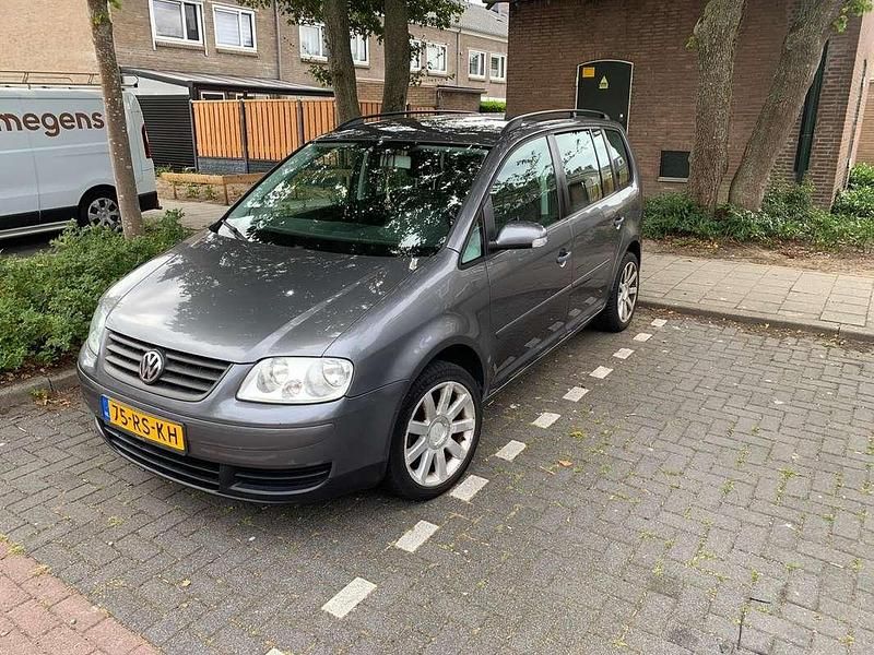 Grijs Gebruikt 2005 VW Touran Business MPV | € 2.900 (Duur) - Afbeelding 1/4