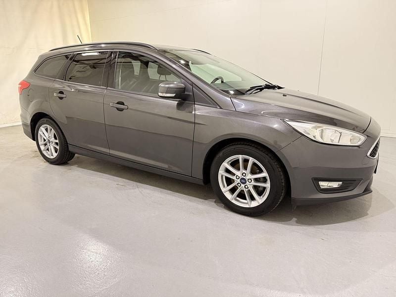 Grijs Occasion 2017 Ford Focus Stationwagen | € 4.800 - Afbeelding 1/4