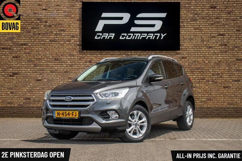 Grijs, metallic lak Gebruikt 2017 Ford Kuga Titanium SUV | € 16.450 (Eerlijke prijs) - Afbeelding 1/4